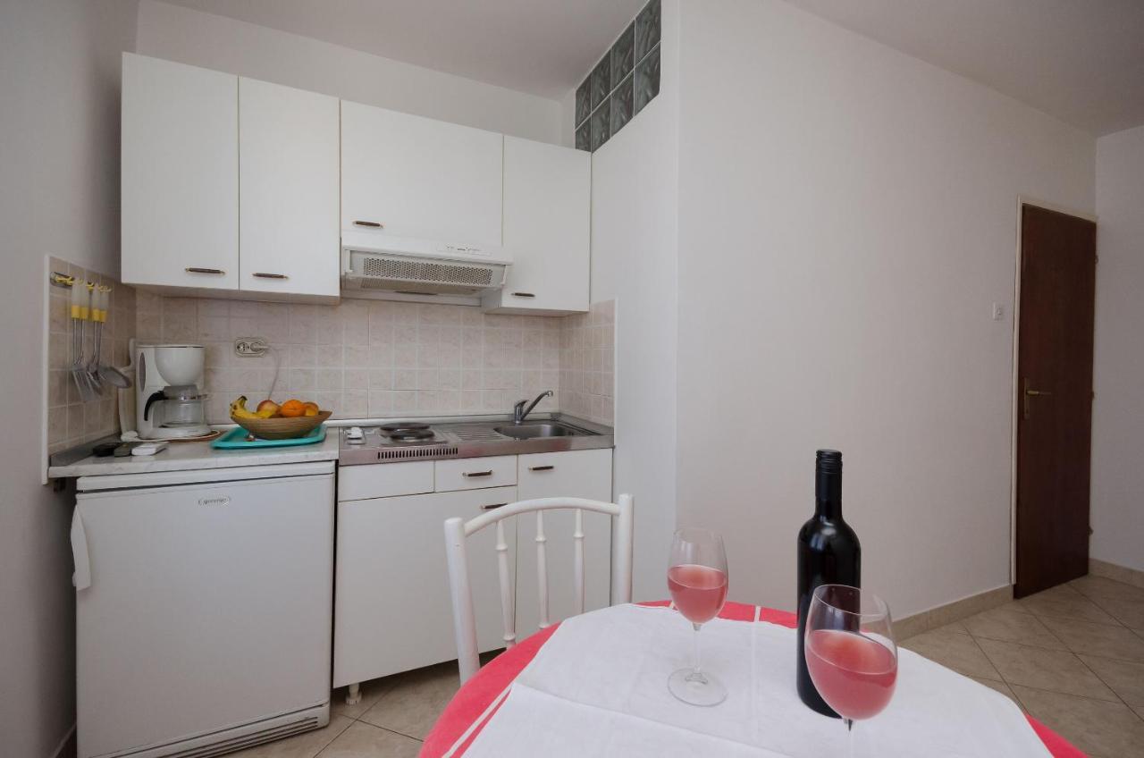 Apartments Milan Πόρετς Εξωτερικό φωτογραφία